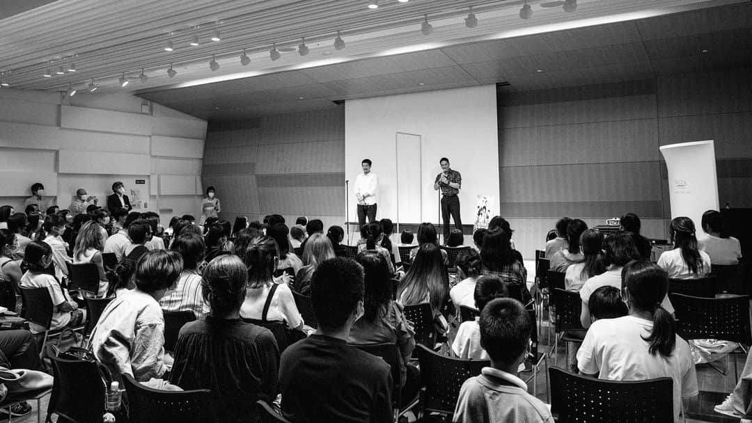 市原隼人のインスタグラム：「東京新聞TODAY主催の元、映画『おいしい給食〜卒業〜』の上映会が川崎で行われ舞台挨拶をさせていただきました。  地元、川崎で行われるイベントではいつも特別な想いがあります、この日は川崎市内在住のお子様を優先されるとの主旨でしたので、特別な気持ちに乗せてご来場いただいた皆様へ手紙を書かせていただきました。  川崎は自分にとっていつまでも大切な場所であります。素敵な時間を過ごさせていただきありがとうございました。 いつも、地元でイベントを行いたいと思う想いにあふれています。 #川崎 #東京新聞today #上映会 #映画 #おいしい給食」