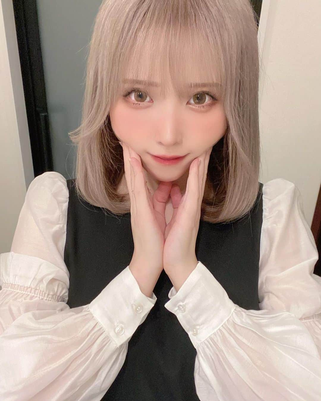 みったんさんのインスタグラム写真 - (みったんInstagram)「😗👐  #youtube #youtuber #gamer #gamergirl #cosplay #cosplaygirl #cosplayer #japan #japanesegirl #japanese #haircolor #hairstyle #ashhair」7月30日 14時54分 - mittan222