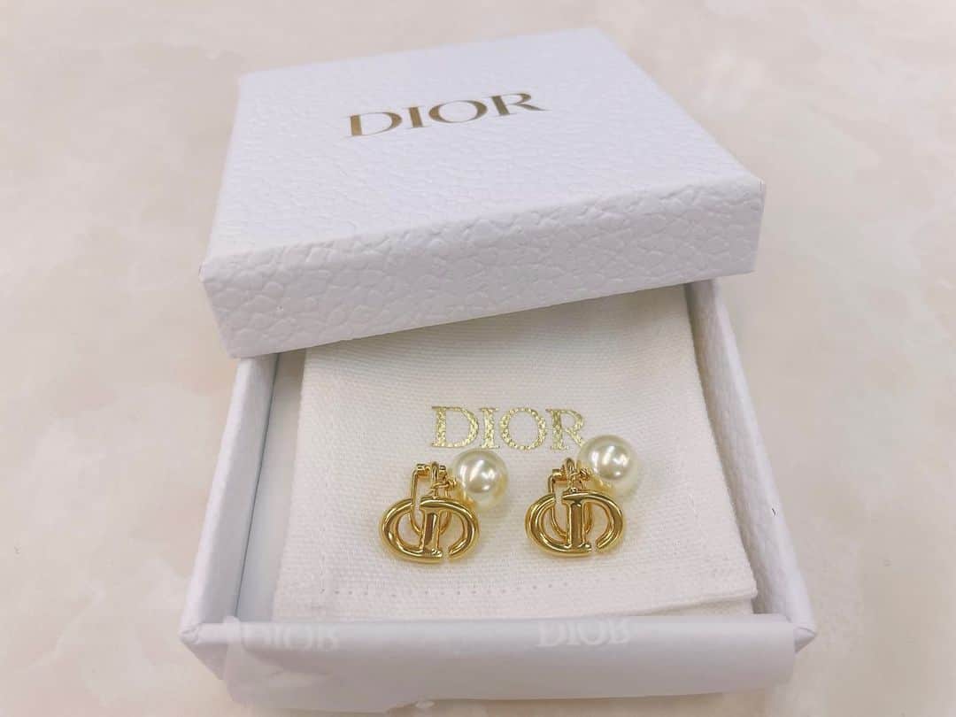 都美さんのインスタグラム写真 - (都美Instagram)「#Dior #earring #pierce #thankyou 😘❤️‍🔥」7月30日 15時05分 - tomi_pkmj