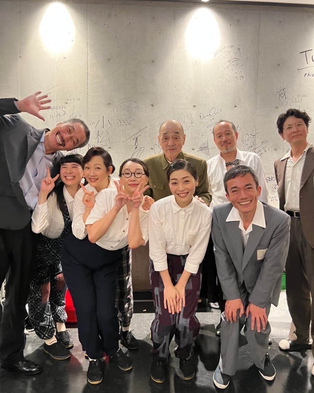 高橋和也のインスタグラム：「本日2022年7月30日、高崎芸術劇場にて大千秋楽！「紙屋町さくらホテル」2015年から足掛け7年。芝居に完成は無いけれど、たどり着くまでの道のりを思うと遙かなるものがあります🥹」