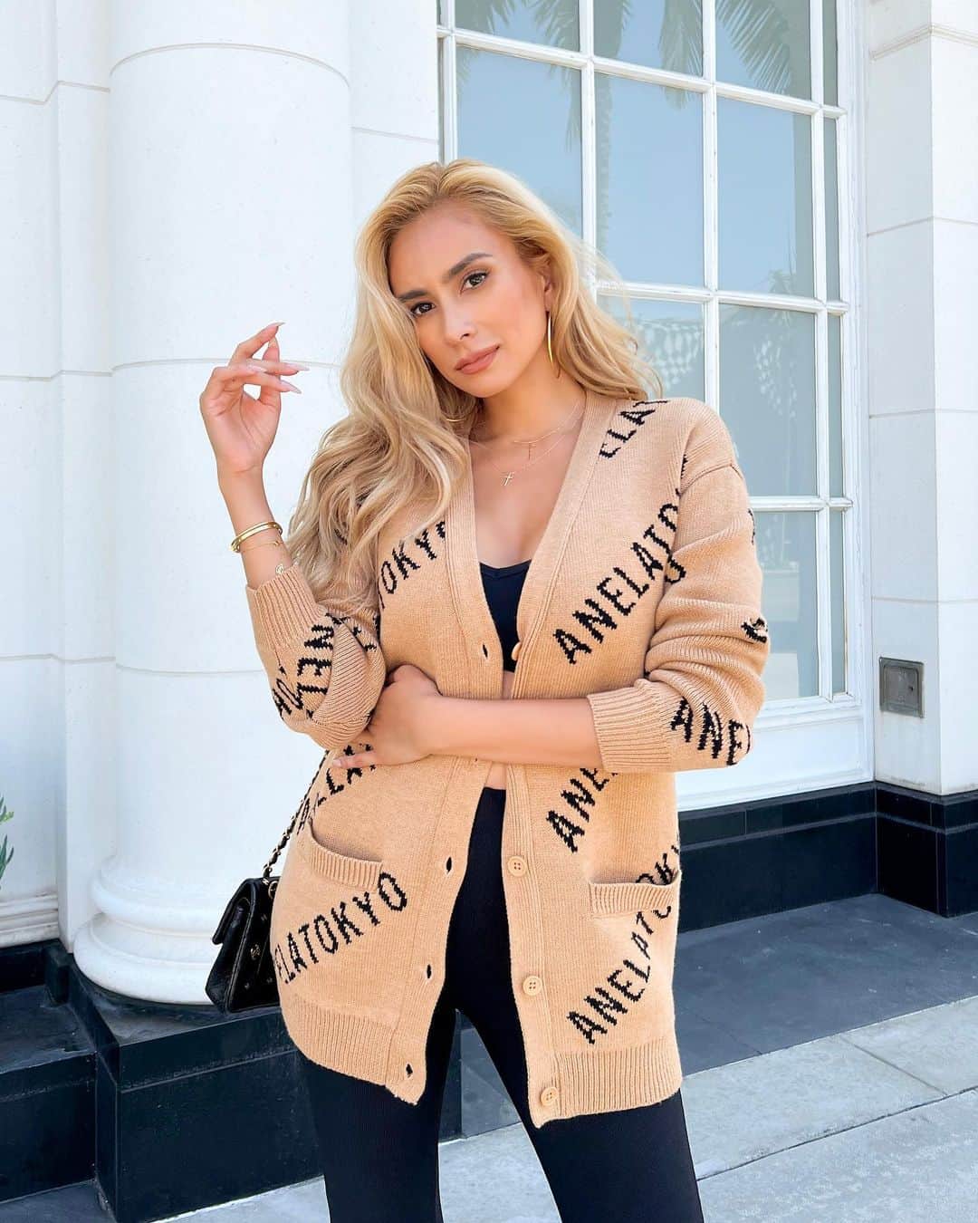 ANELA TOKYOのインスタグラム
