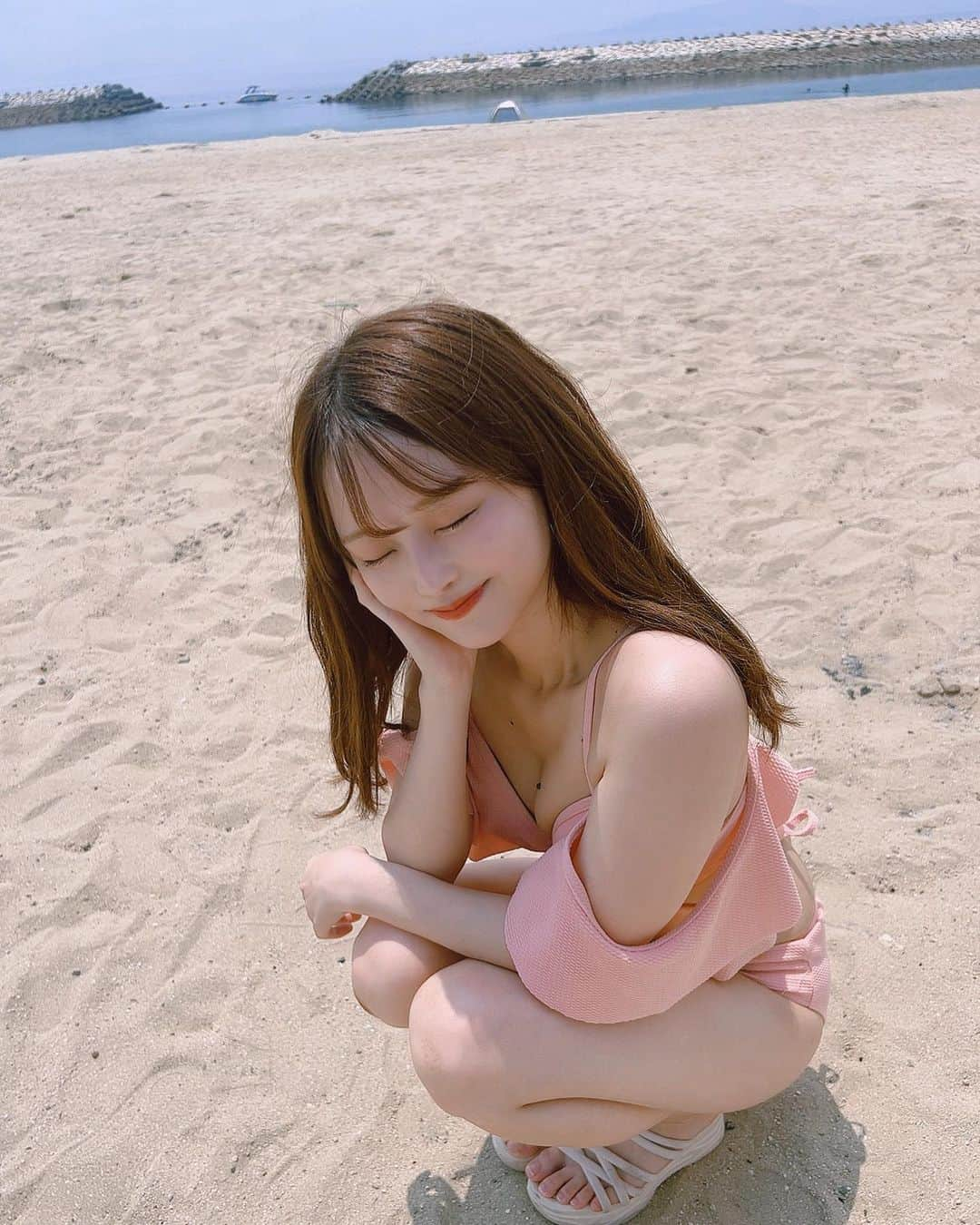 吉田恵美さんのインスタグラム写真 - (吉田恵美Instagram)「今期のエモショット🌊 焼けすぎてサウナ痛い☀️」7月30日 20時31分 - _yoshida_megumi