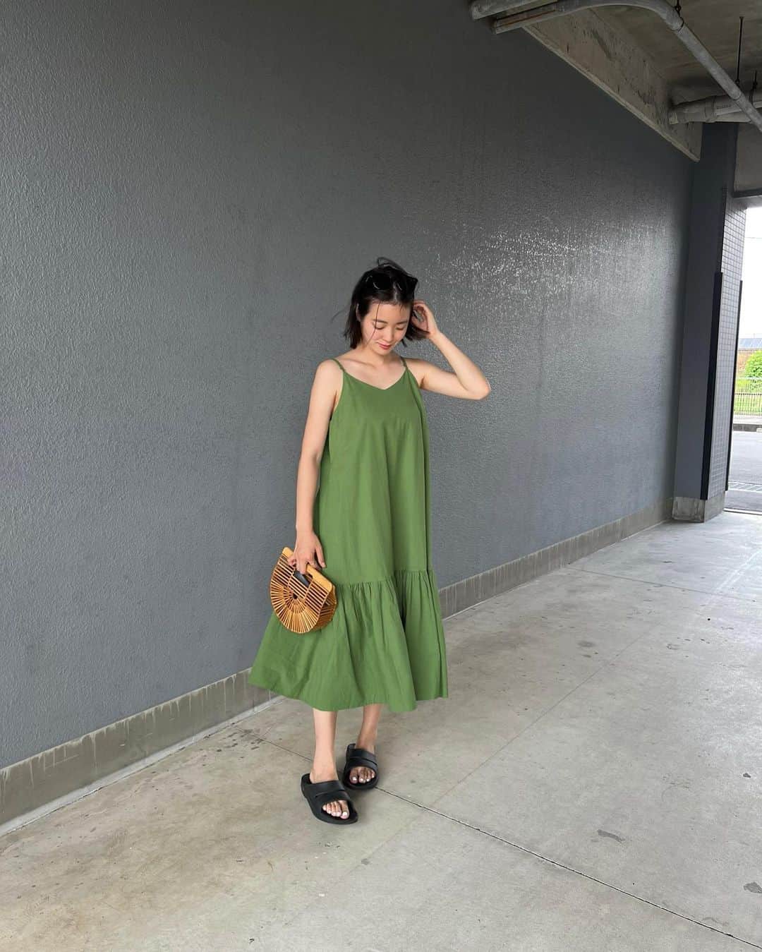 のインスタグラム：「この後21:00〜 @reurie_official にて初めてのセレクト6アイテムの販売が始まります📢 是非チェックしてみてください🌼  #Reurie#レウリィ」