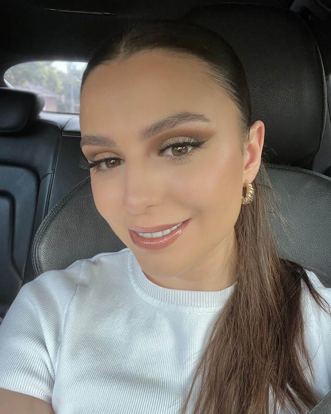 シェール・ロイドのインスタグラム：「Happy Saturday 🤍🥰」