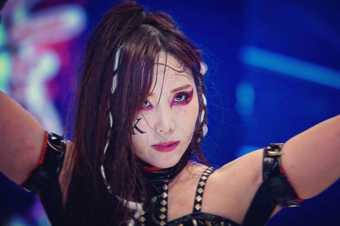 カイリ・セインのインスタグラム：「Bring it on, white belt champion.  さあ来い、上谷沙弥。  #stardom  #kairisane」