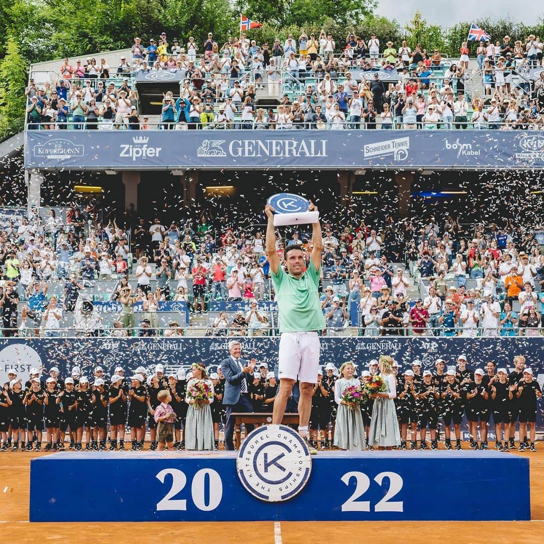 ロベルト・バウティスタ・アグートのインスタグラム：「🏆Thank you @generaliopen 🏆  This is everyday goal - Couldn’t be happier to win my eleventh title here, in one of my favourites tournaments  Thank you family, team, friends, sponsors and all the people here for your daily support 🫶🏻  #RobertoBautistaAgut | @atptour @alexanderscheuber」