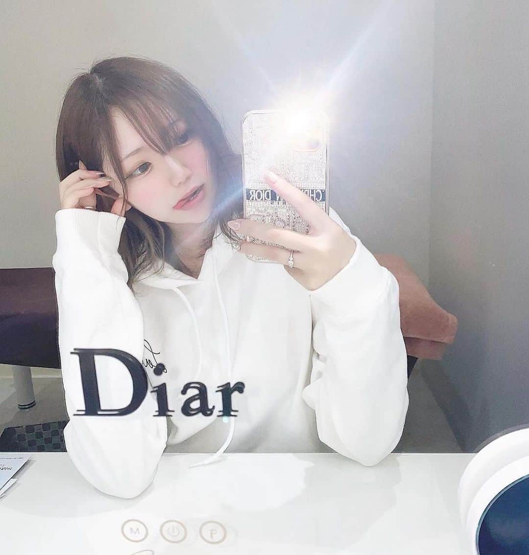 のインスタグラム：「40着以上持っててもついつい買ってしまうパーカー(笑)  妊娠中  部屋着  私服 スポーツ 作業中  どんな場面も大活躍して好き‪‪❤︎‬  何着あっても困らないんだもん！便利 ！  ・ ・ @lamele_x2   ↑ オリジナル商品載せてるよん」
