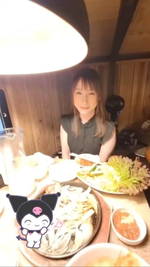 橋本れいかのインスタグラム：「.  韓国料理食べたの🇰🇷❤️ ビビン麺を食べるれいか先生です…🍜🌶  ୨୧┈┈┈┈┈┈┈┈┈┈┈┈┈┈୨୧  Twitter新しくなりました ↪︎ reikasensei1023  よろしくお願いします♡  #橋本れいか #れいか先生 #レッドドラゴン #RedDragon #六本木 #キャバクラ #ドレス #ただいま #フォローしてね ♡♡ #韓国料理 #ビビン麺」