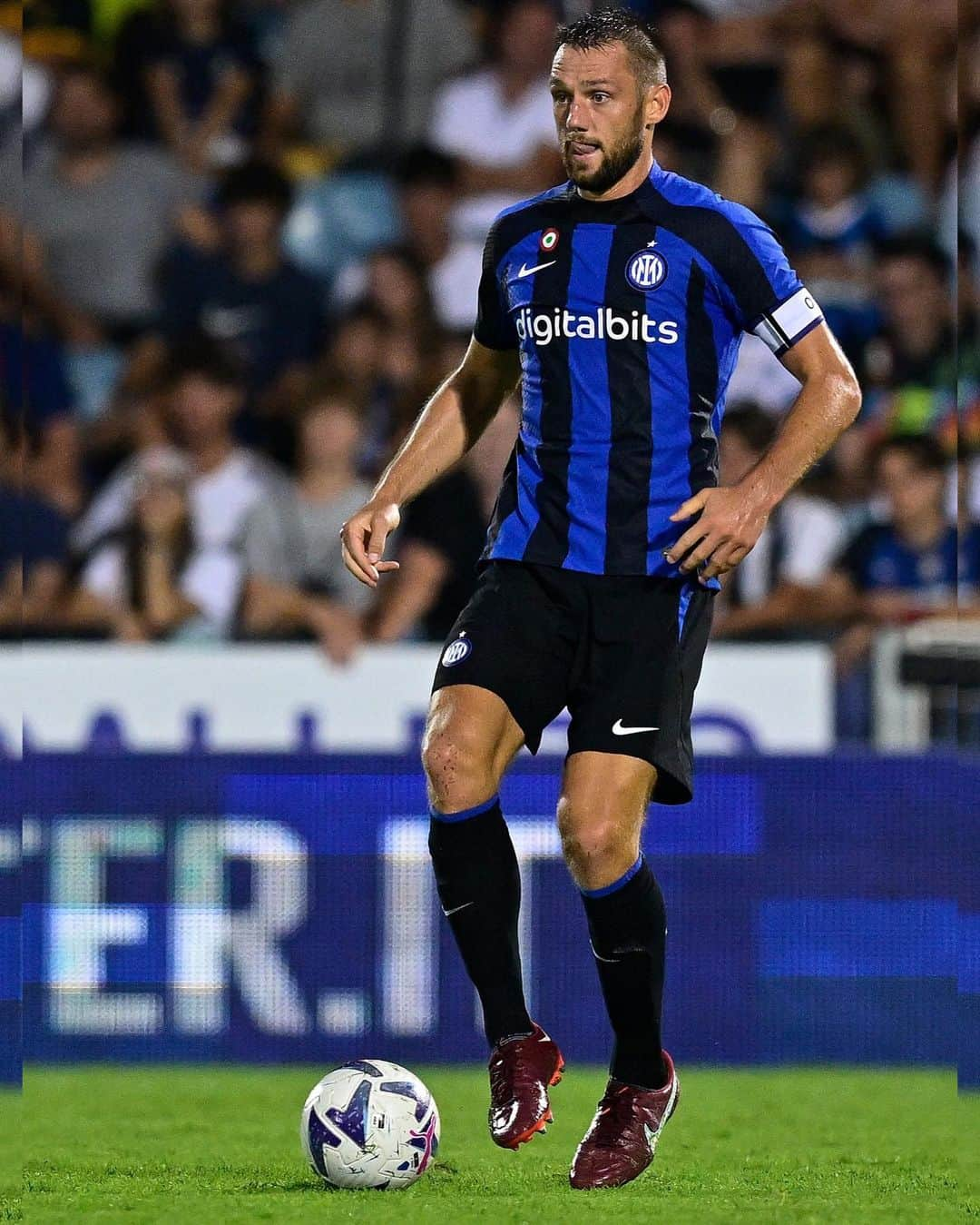 ステファン・デ・フライさんのインスタグラム写真 - (ステファン・デ・フライInstagram)「Thank you for the support last night! ⚫️🔵 Grazie per il supporto di ieri 🙏🏻」7月31日 21時11分 - stefandevrij