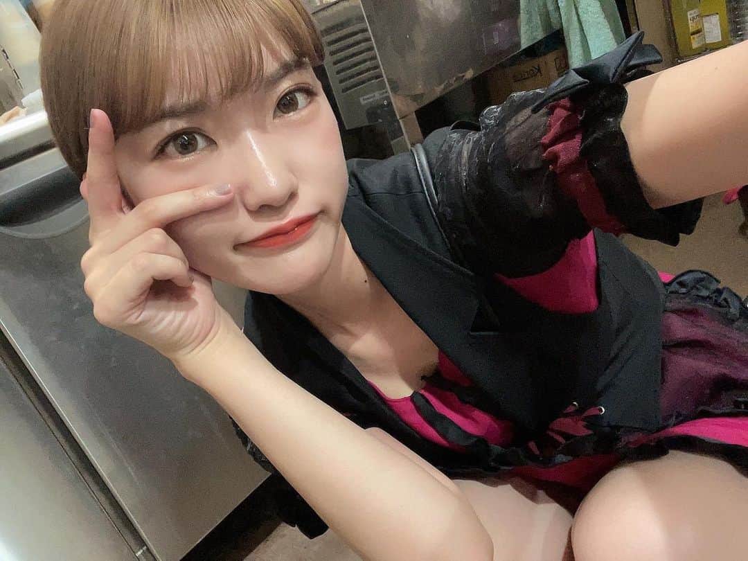 東条蒼のインスタグラム：「＊  こんばんはーまことです😈  今日は②時間だけの出勤。  ②時間いてくれたフォロワーさんありがとうっ😇  明日からちびでびでは水着イベントがはじまります！  私は初日の明日。 17:00〜22:00までいます。 伸びることもあります！  ぜひ、これを機にちびでびにきてくださーい！  来る時はTwitterのほうにdmほしいです！内緒で来る人はおこだぞ！笑  #コンカフェ  #コンカフェ嬢  #ちびでび #大山  #撮影会 #メガネ女子 #あおたん #蒼　#サムギョプサルと蒼い黒　#ポトレ #ポートレート #撮影モデル #コスプレ #followｍe #following #japan #girl #photooftheday #tagsforlikes #instalike  #台湾 #香港 #粉我 #拍照 #照片 #人像攝影」