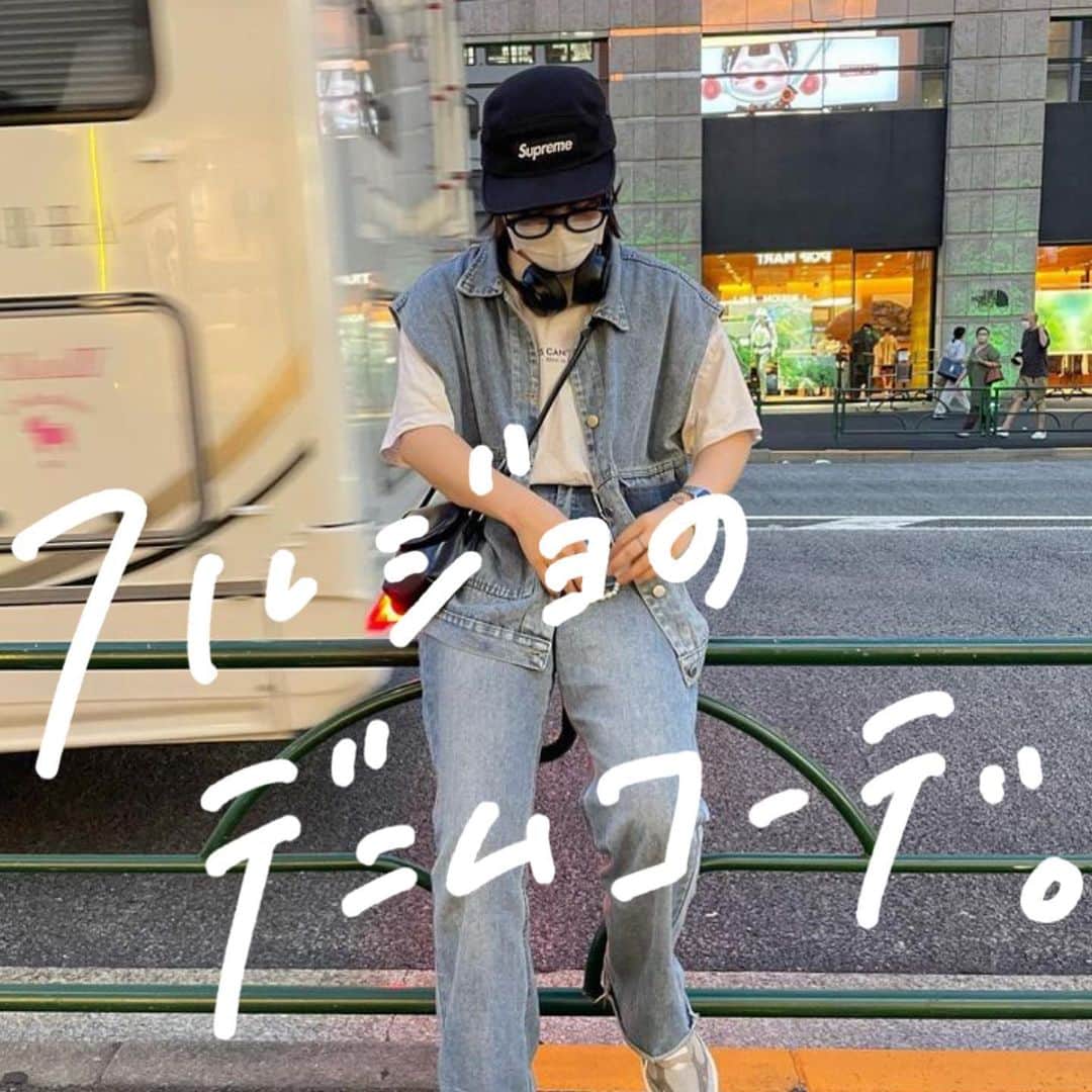 古着女子のインスタグラム：「＼ フルジョのデニムコーデ 🐢 ／  おすすめの デニムコーデを 紹介してみました🙌🏻  -` ̗ 是非参考にしてね 🐻 ˎˊ˗  📸 ： thankyou ▼  @a___._.03  @_.0ov0l  @konogoronokokei   ──────────  🏡古着女子がプロデュースするブランドを紹介🏡  ・9090 ナインティナインティ @9090s_ 👖👟 ・spoon スプーン @spoon__store 🥄✨ ・nemne ねんね @nemne_store 🌿🥛  ──────────  ▫️プロフィールのリンクに 各ブランド サイトが 貼ってありますのでチェックしてください 🔍  ▫️古着を素敵に着こなしてる女性の方を Repostでご紹介させていただきます 🫐   ▫️写真は全て #フルジョ #古着女子 @furuzyo タグ付け投稿 or ご本人様に【掲載許諾】をとっております 🏷‪‪‪‪‬⸒⸒  ぜひ 素敵なコーデを 教えてください 🎧  #古着女子 #古着コーデ #ゆるコーデ #プチプラコーデ #服好きな人と繋がりたい #お洒落さんと繋がりたい #カジュアルコーデ #メンズライクコーデ  #メンズライク女子  #ストリートファッション #ストリート系女子  #スト女 #着画 #ラテカラーコーデ #置き画コーデ #ガーリーコーデ #今日のコーデ #ファッションコーデ #メンズライク #モテコーデ #シンプルコーデ  #古着すきな人と繋がりたい  #春コーデ  #夏服」