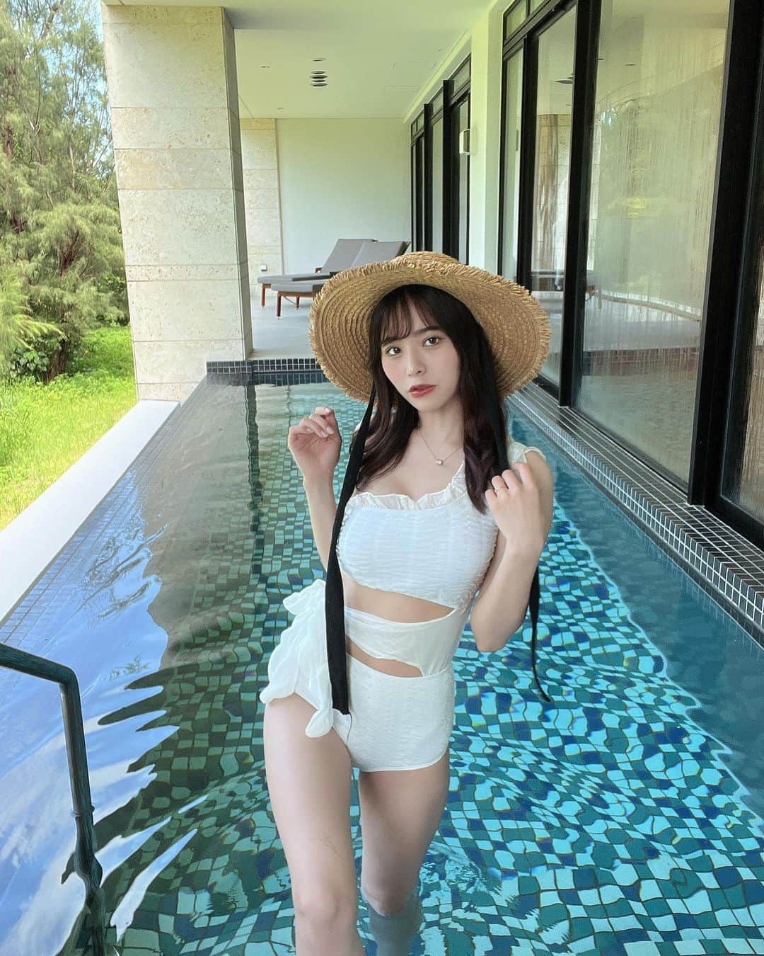 雛野ぽぽさんのインスタグラム写真 - (雛野ぽぽInstagram)「帽子はみなみに借りた😎 みんなはプール派？海派？」7月31日 23時21分 - 1mariannnnn