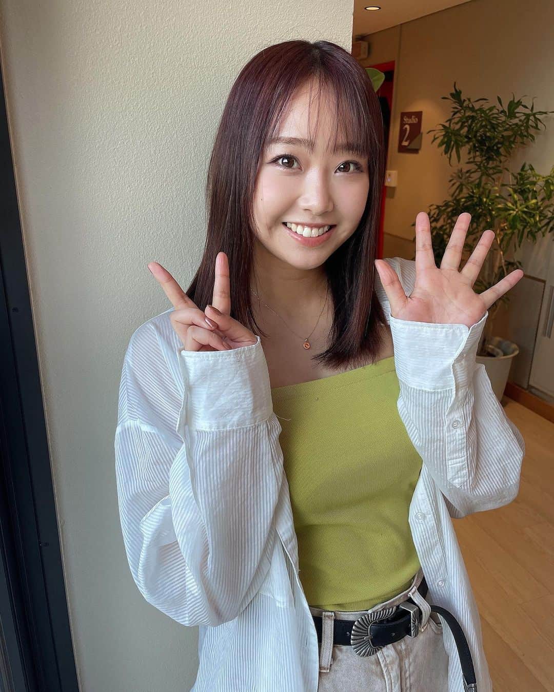 加藤夕夏のインスタグラム：「25歳になりました🌻  これからの加藤夕夏も よろしくお願いいたします！🙇‍♀️💚  いつもありがとう。 一緒に楽しい一年にしようね👍  そとばこまちさんからの 最初のケーキでした🥹🎉  #加藤夕夏生誕祭2022」
