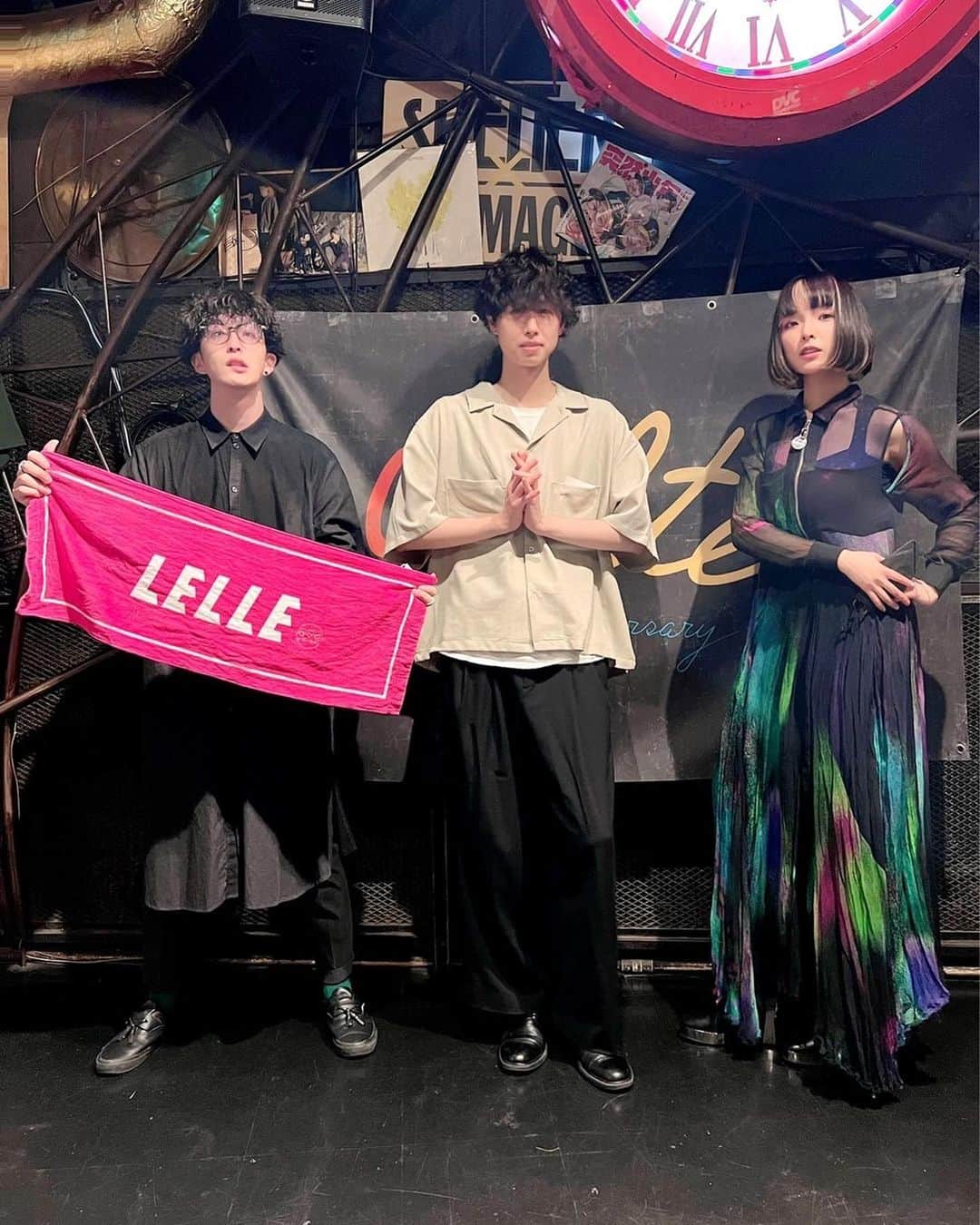 のインスタグラム：「下北沢フェスごっこ 沢山の人が、あの時間にレルエを選んでくれてありがとうございました。 めっちゃ楽しかった！ @kuhaku_gokko 呼んでくれてありがとうございましたー！  #レルエ #空白ごっこ」
