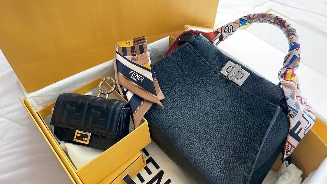 松田栞のインスタグラム：「FENDI💛」