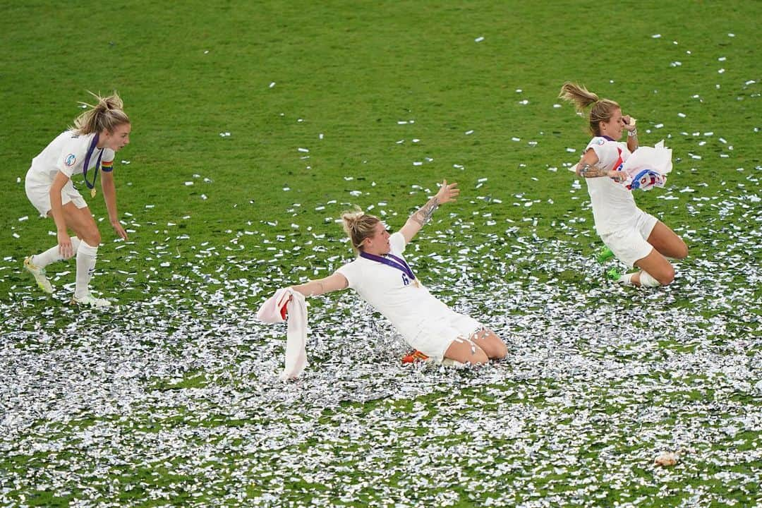 クラレンス邸さんのインスタグラム写真 - (クラレンス邸Instagram)「Congratulations to the victorious @Lionesses! 🦁🏴󠁧󠁢󠁥󠁮󠁧󠁿   Your teamwork, determination and sportsmanship will inspire a generation. You have made us all proud.   #WEURO2022」8月1日 4時28分 - clarencehouse