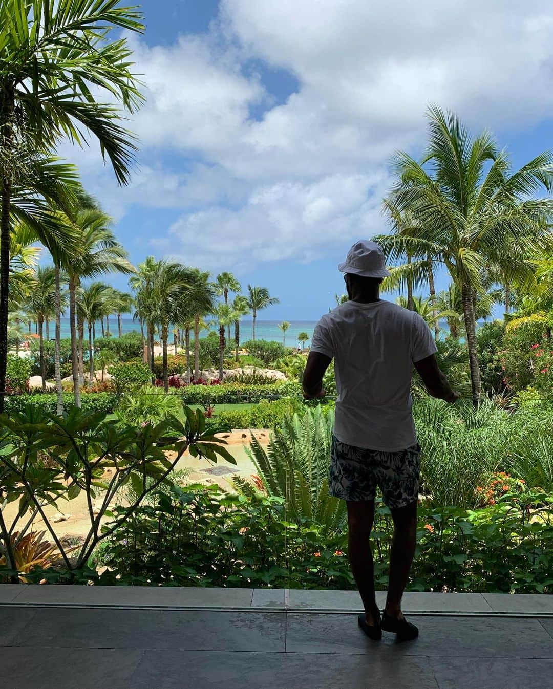 タイソン・ゲイのインスタグラム：「First vacation since I was 12 years old. Bahamas is treating the family so nice. So beautiful here #paradiseperfected #bahamasatheart  #bahamas」