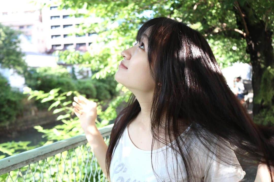 のインスタグラム：「おはようございます☀ 8月スタート！ そして、本日12時〜 舞台「うしおととら」 オンラインチケットが発売開始です🎫  公演期間 8/18〜21 劇場でご覧になられない方は、是非配信でご覧ください！  オンラインチケット 1ステージ　4,000円(全ステージ配信) ・ ・ #8月 #スタート  #舞台 #うしおととら #チケット #発売中」