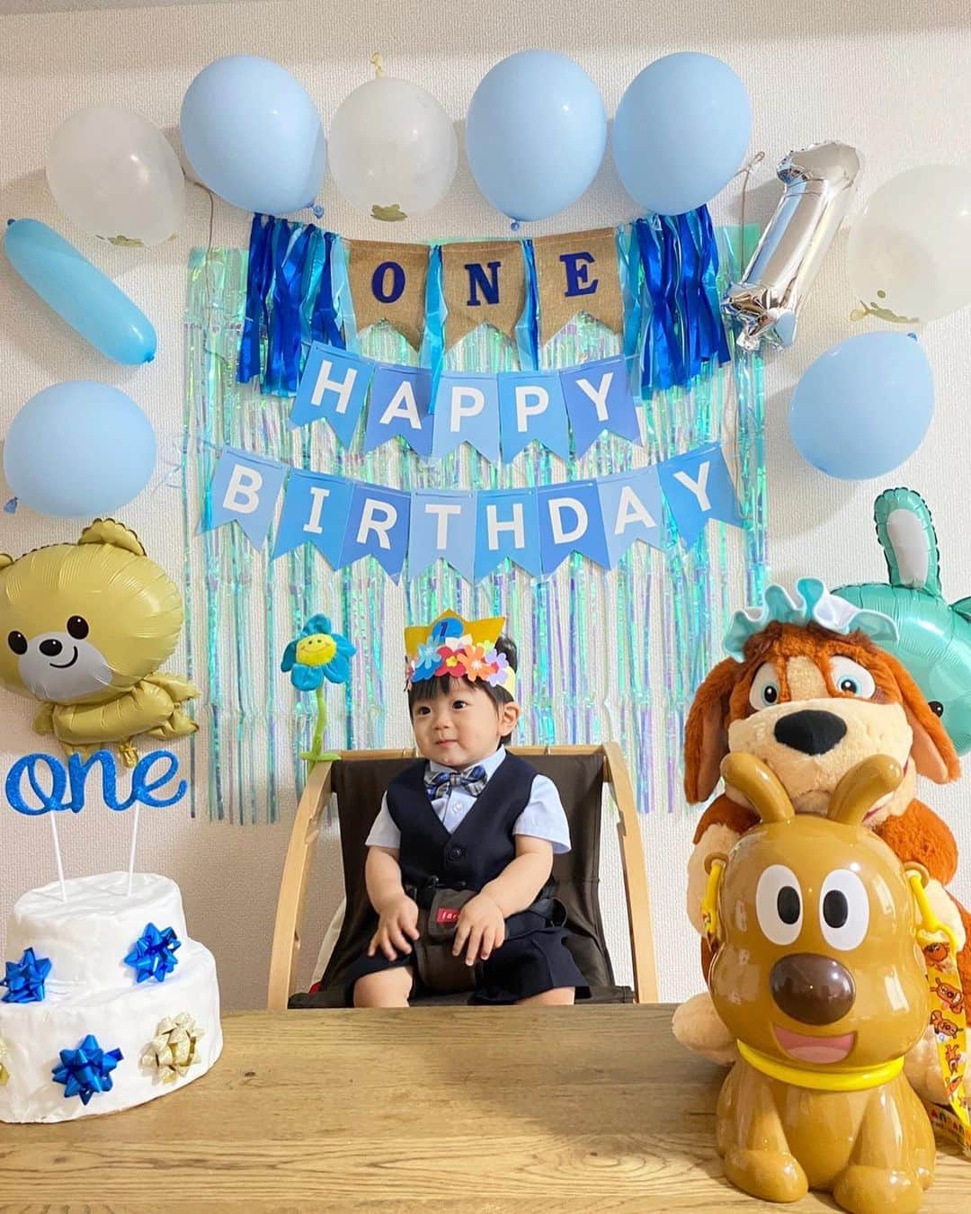 加藤美祐のインスタグラム：「おうちバージョン👶🏻🎂 センスがなくてごめんよ🥹🙏 お誕生日おめでとうね🎉  #1歳 #男の子ママ  #happybirthday  #お誕生日」