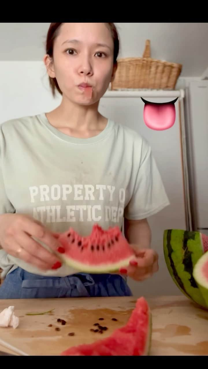 ソニン クッキングのインスタグラム：「． 早くも第二弾🍉 今回は「ジム帰りの朝食編」🍉  🍉【ふるさと納税の山形のスイカ】🍉  #ソニンすいか #有酸素運動　#朝有酸素運動 #24時間ジム #経口補水液　#ふるさと納税　#スイカ　#すいか　#西瓜　#🍉」