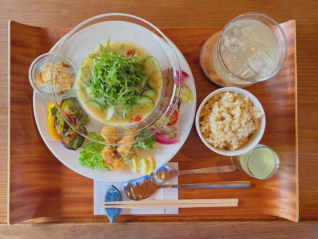 白波瀬海来さんのインスタグラム写真 - (白波瀬海来Instagram)「.  7月の薬膳料理🍃 夏バテ防止と栄養補給もバッチリ。 しっかりとデトックスしてもらいました✨  #薬膳料理 #cafe   🌟掲載&イベント情報🌟  ✅グラビア4thDVD【日焼けボディに触れてみて】発売中 ※ハイライトリンクから購入可能です。  ✅デジタル写真集　発売中 週刊現代【白波瀬海来 波が来た】  ✅デジタル写真集　発売中 週刊ポスト【美女ボディボーダー白波瀬海来 潮騒に抱かれて】  #白波瀬海来 #アーティストハウスピラミッド  #gravure #talent #bodyboard  #ボディボード」8月1日 18時36分 - kyra.97