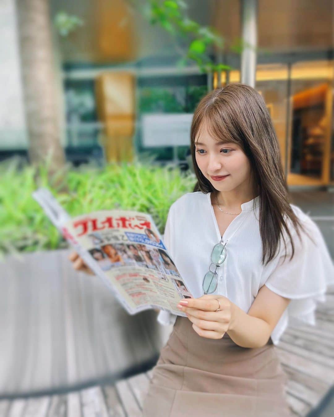 立花玲奈のインスタグラム：「. #週刊プレイボーイ   1週間よろしくお願いします☀︎  空ちゃんとの夏が詰まったデジタル写真集も、観ていただけたら嬉しいです🏄‍♀️  #週プレ #飯酒盃智明」