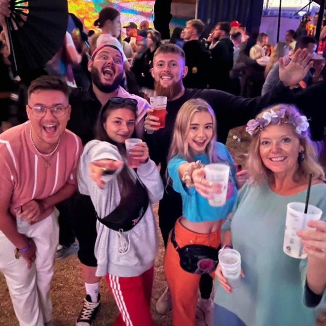 ケリー・イングラムさんのインスタグラム写真 - (ケリー・イングラムInstagram)「looks like the chain’s staying on until further notice :)」8月2日 4時26分 - kerry_ingram