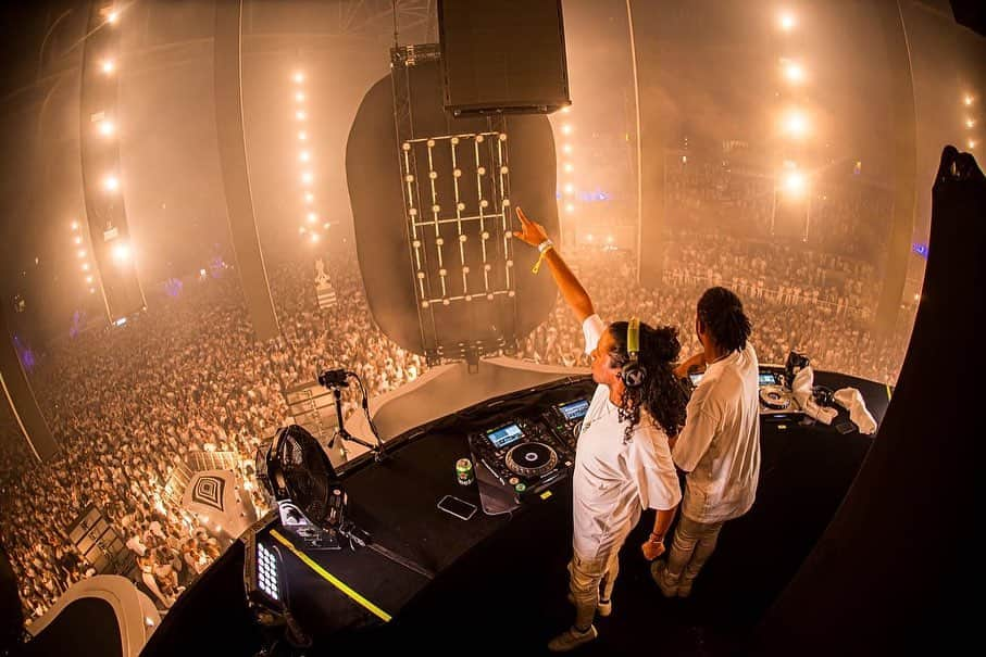 Sensationさんのインスタグラム写真 - (SensationInstagram)「The feeling of euphoria was flowing through the crowd after Sunnery James & Ryan Marciano finished their set. The unity felt through the crowd as all the artists performed electrifying sets and the night flashed by.   Did you have a favorite moment?   #sensation2022 #YESTOALL」8月2日 4時27分 - sensation