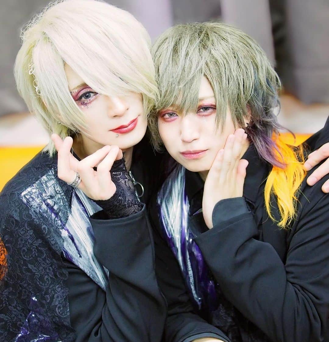 ハク のインスタグラム：「2022.07.30 前橋DYVER 「CONTiNUE?」 Guest Vo.アンフィル 翔梧  #アンフィル #翔梧the⭐︎Tirolean #ラジオ体操よきよき #ユナコン前橋」