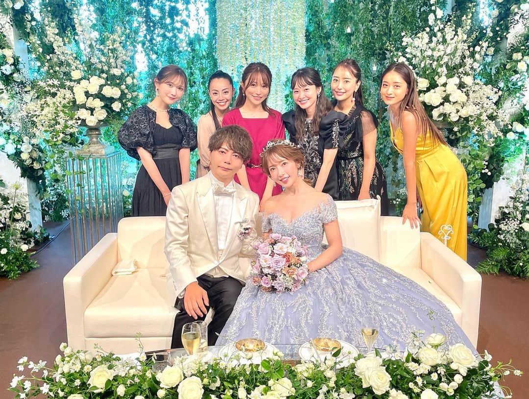 廣瀬麻伊のインスタグラム：「大好きなくみたん　 おめでとう！ 素敵な素敵な結婚式でした❤️  おふたりの幸せな空気に包まれ 凄く幸せないにちにだった😘  可愛い美しいくみたんの姿に 涙し、感動し  元popteenメンバーに会え 心が和みました❤️  大好きだぁー、ありがとうー 愛してますー！  #popteen」