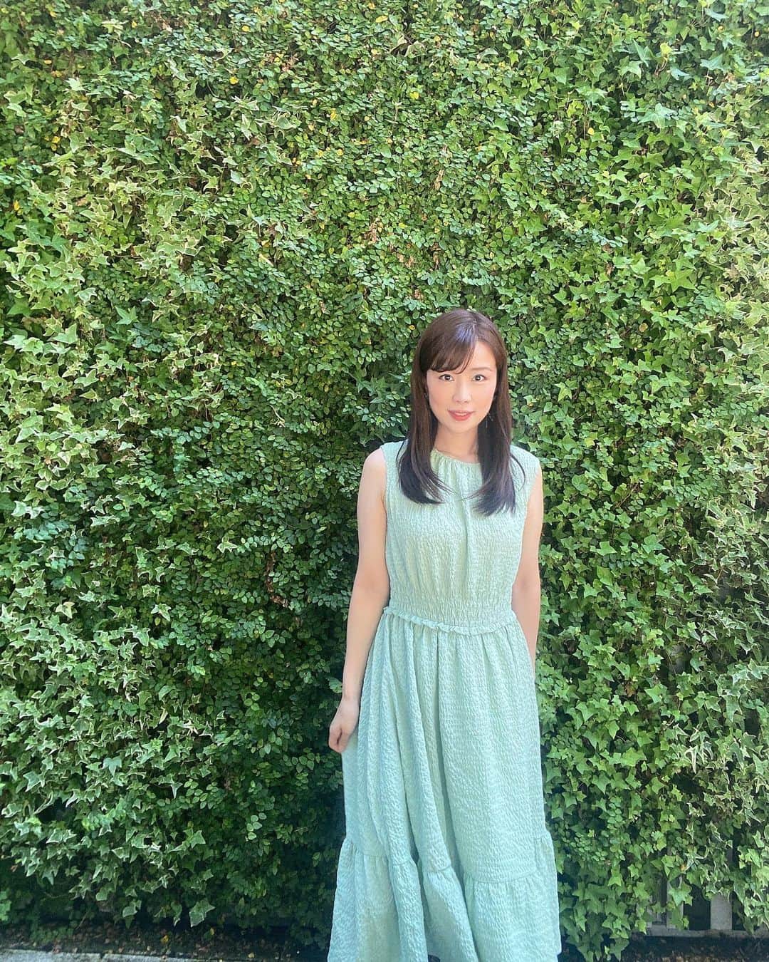 道岡桃子のインスタグラム：「きょうの衣装＆つぶやき✨  最近、フェイスブックやインスタ経由でお仕事頂くことが多くとっても嬉しいです！✨✨  なぜか急に増えた😊  MCなど🎤  お仕事お待ちしております❤️笑  DMまたは公式LINEからでも🆗🎉  夏はいっぱい働くぞ〜🥰  #アナウンサー #アナウンサー衣装 #アナウンサーコーデ #フリーアナウンサー #リポーター #ワンピース #ワンピースコーデ #ノースリーブワンピース #司会者 #司会 #イベント #イベント情報 #イベント司会 #局アナ #sns # ootd #shein #ootdfashion #SHEINback2school #SHEINforall #ad #SHEINpartner #japan #japanesegirl #japanese #summer」