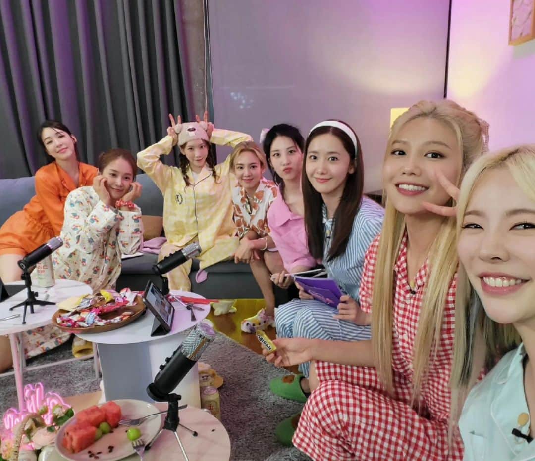 サニー のインスタグラム：「오늘밤 9시 JTBC 에서 만나요~ #소시탐탐」