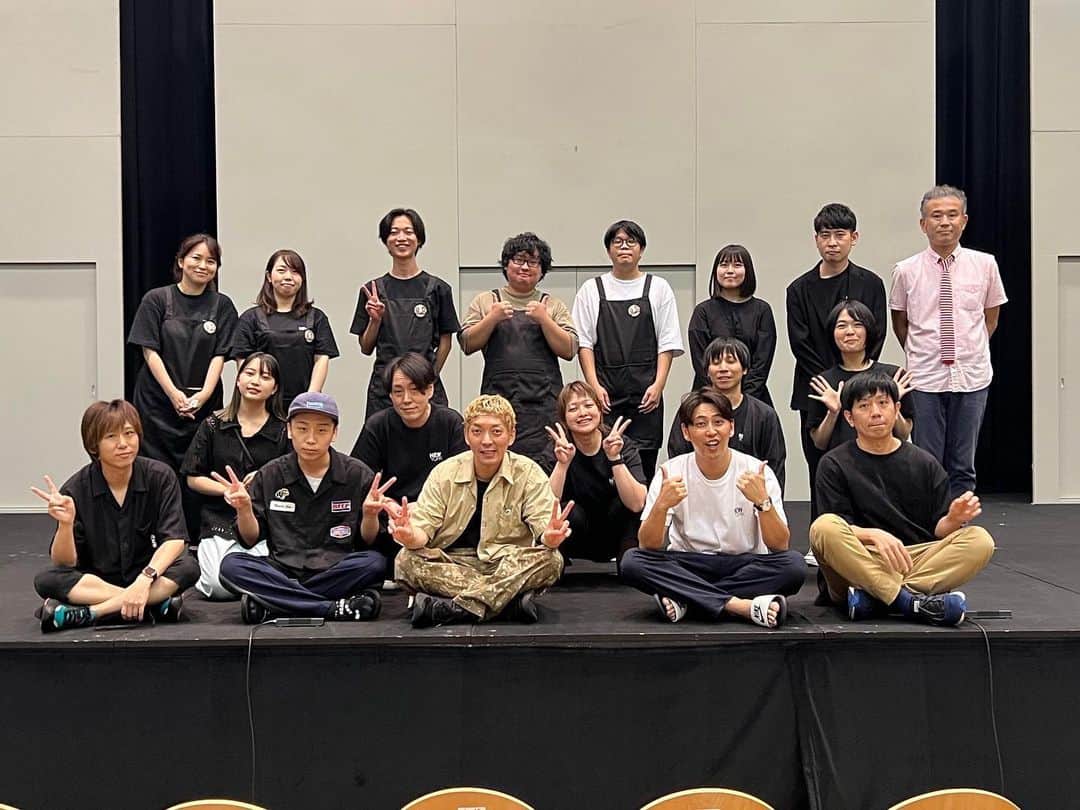 屋敷裕政のインスタグラム：「ニューヨーク単独ライブ「LastMessage」無事に終了致しました！ 会場に観に来てくれた方々、配信で観てくれた方々、携わって頂いたスタッフの皆さん、本当にありがとうございました！  配信チケットは8月7日まで購入可能なので、少しでも興味がある方は是非ご覧下さい！！  #ニューヨーク単独  配信チケットURL→https://online-ticket.yoshimoto.co.jp/products/last-message-220731?utm_source=twitter&utm_medium=cv&utm_campaign=ysmt」