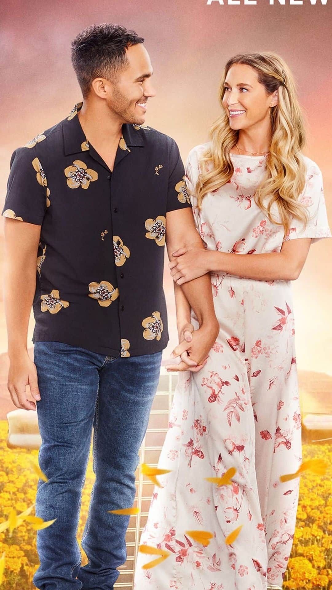 アレクサ・ヴェガのインスタグラム：「GUYS!!! We have a NEW movie coming out THIS weekend!!! Saturday!   WITH - All new original music written by yours truly!   #loveinthelimelight @hallmarkchannel  @vegaalexa #somedaysomewhere @damonsharpe」