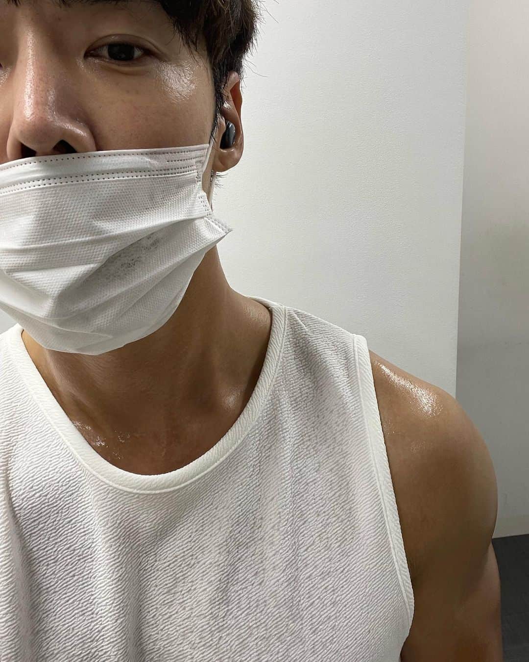 のインスタグラム：「다시 열심히 끌어올리는중」