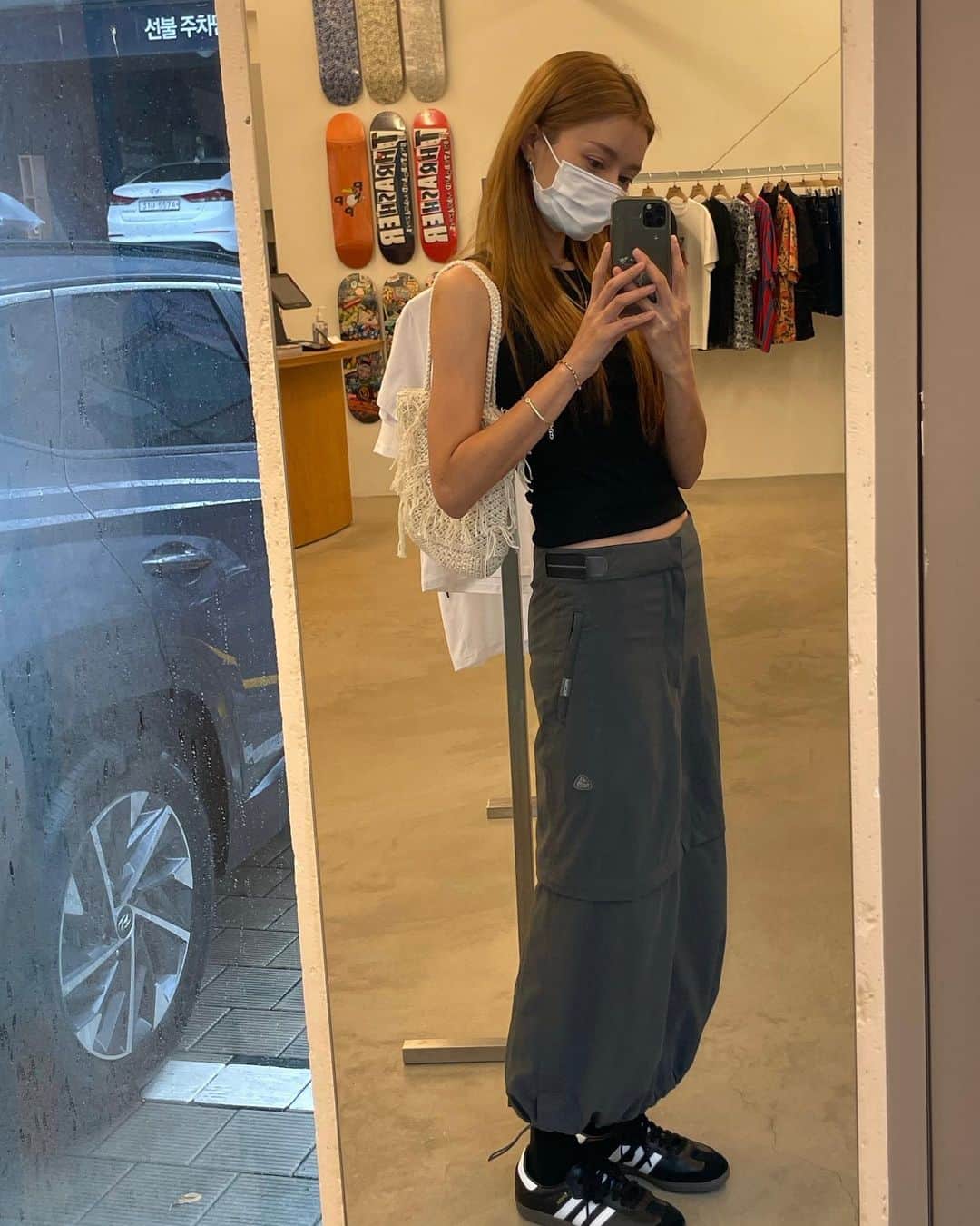 パク・ソラのインスタグラム：「홍데뚜☔️」