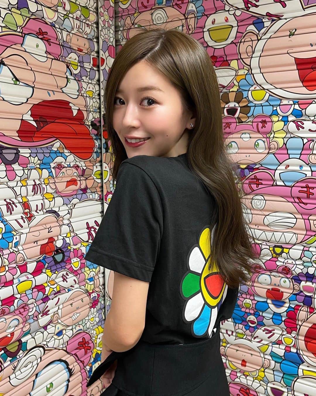 石崎日梨のインスタグラム：「⁡ Kaikai Kiki 🫥🌼 フラワークッションゲットしたからまた写真撮るね🤳」
