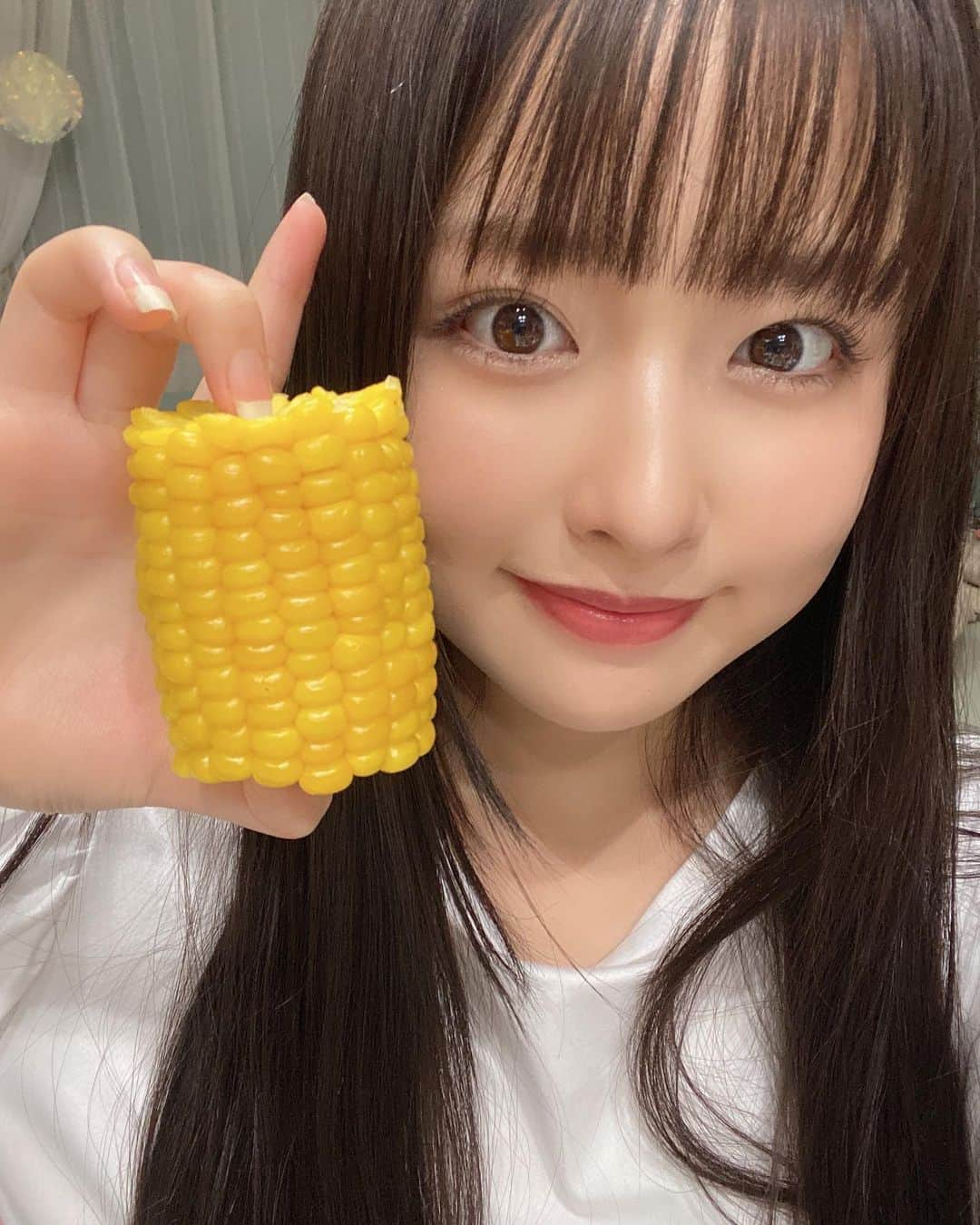 りりさんのインスタグラム写真 - (りりInstagram)「りんりんとこからもらったとうもろこし💛 美味しかった😳💕💕  #jmix #ジェイミックス #model #モデル #fjk #りり」8月2日 21時15分 - riiiiiriiii0308