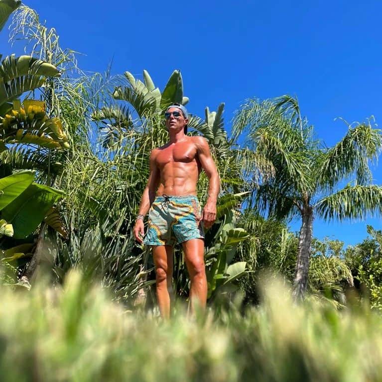 パオロ・デ・チェリエのインスタグラム：「#hot #estate #summer #mare #italia #italy #love #sole #instagood #sea #picoftheday #vacanze #nature #travel #relax #like #photography #photooftheday #instagram #spiaggia #sun #natura #ig #beach #bhfyp #instalike #photo #sardegna #summertime」