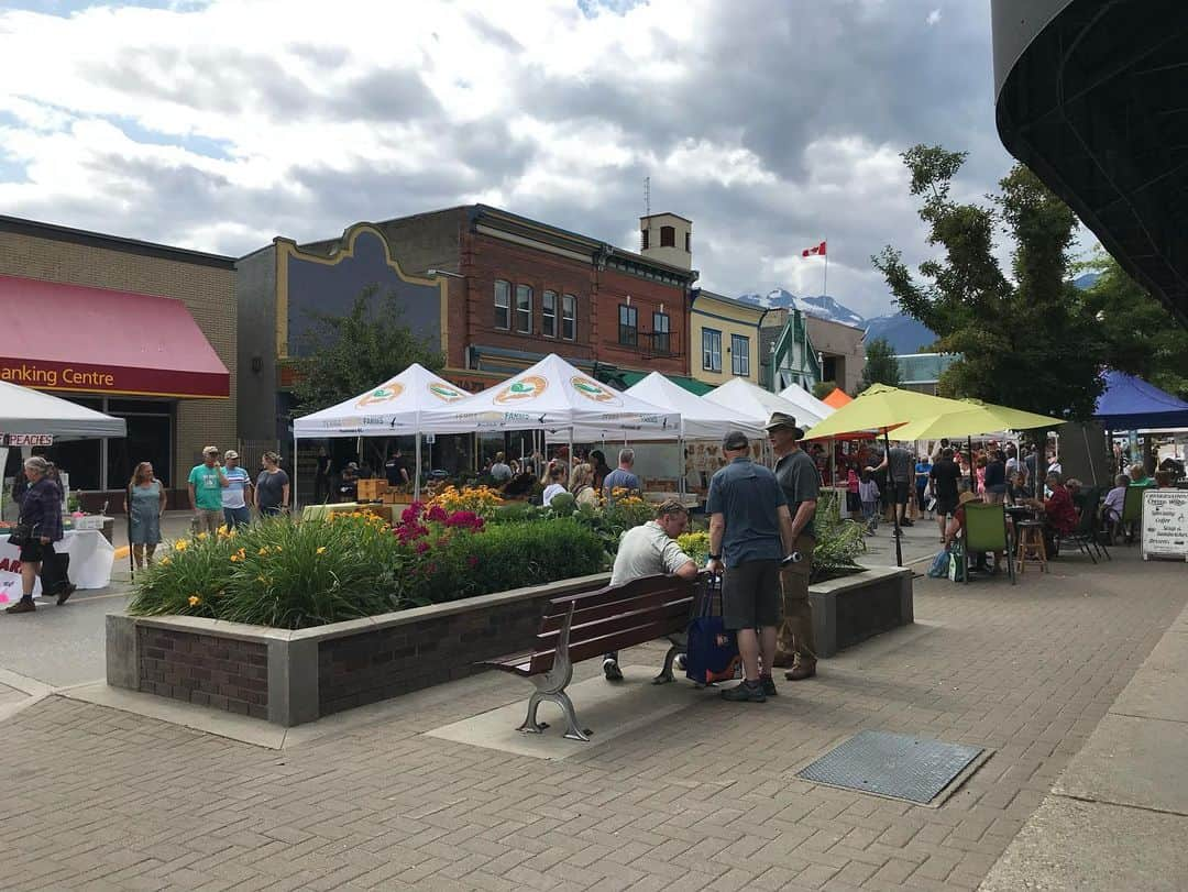 石黒エレナさんのインスタグラム写真 - (石黒エレナInstagram)「. . 🚂Revelstoke🚂 . .」8月3日 0時22分 - 08elena05