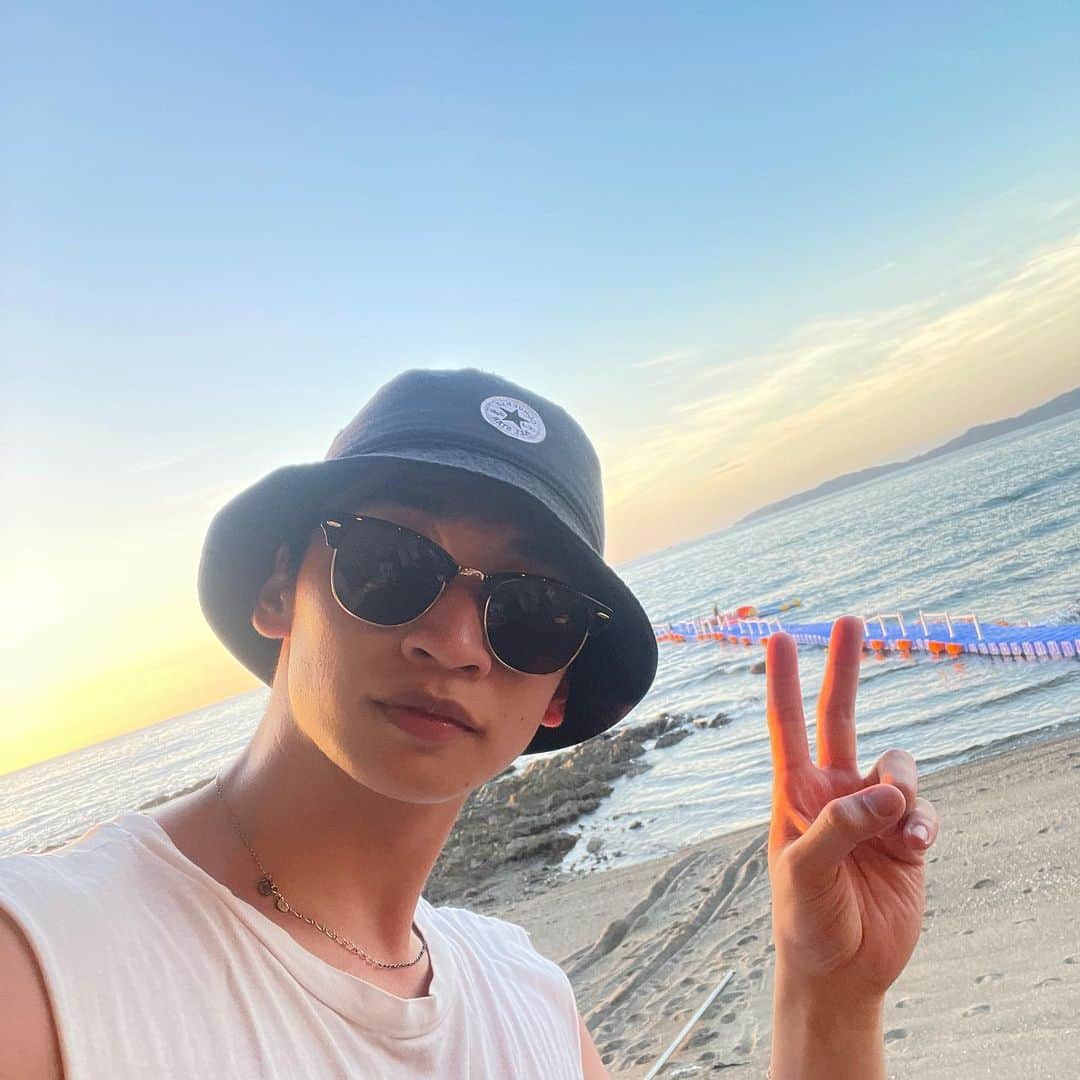 石内呂依さんのインスタグラム写真 - (石内呂依Instagram)「夏、してきました。☀️🌊🐬🏖  #셀카」8月3日 19時43分 - roi_ishiuchi