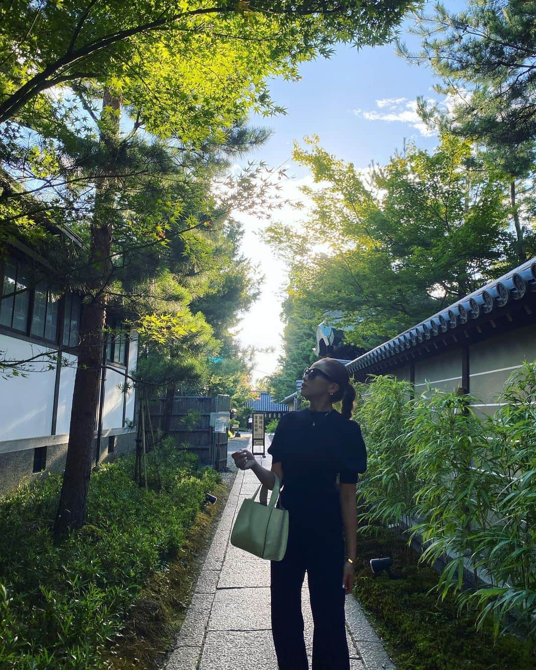 迫田里奈（りなぽよ）さんのインスタグラム写真 - (迫田里奈（りなぽよ）Instagram)「高台寺⛩  京都の街並みが本当に好き。🇯🇵  そして、🍦が 食べ物の中で1番好き。  . #親孝行旅」8月3日 12時16分 - rinapoyo.1129