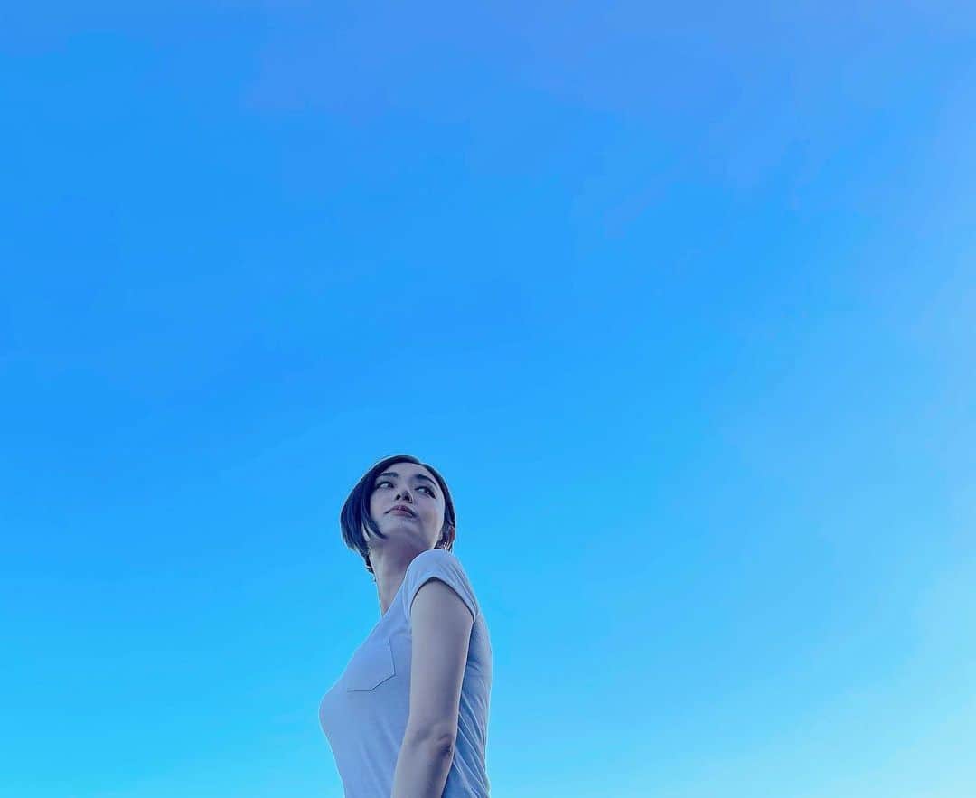 片山萌美のインスタグラム：「🟦  #moemikatayama」