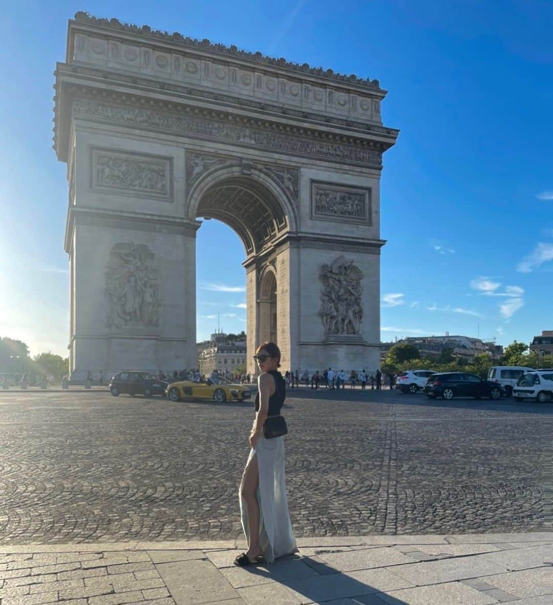 木下春奈のインスタグラム：「Bonjour Paris🇫🇷🤍  #paris#France#🇫🇷 #凱旋門#パリ#フランス」