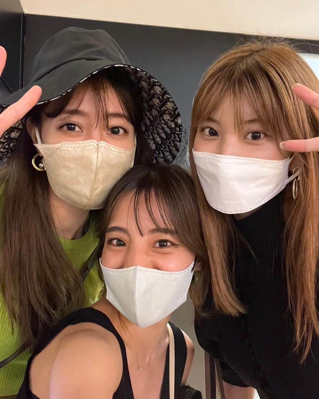 愛甲千笑美のインスタグラム：「アートをみんなで観に行った日🌍」