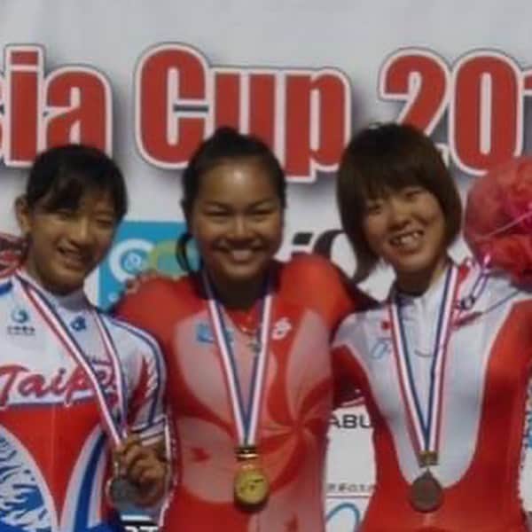 前田佳代乃のインスタグラム：「めちゃくちゃ懐かしい写真。 2010年の国際大会の表彰式。  もうかれこれ10年以上ずっと仲良くしてくれるお姉ちゃん2人に先週久しぶりに会えて、本当に嬉しかった☺️ ありがとう、また会えますように！  @sarah_leewaisze 🇭🇰 @tingying_529 🇹🇼」