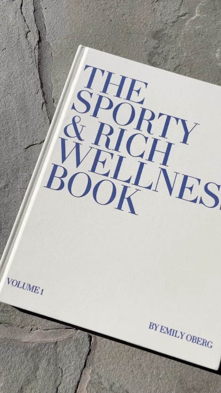 emilyのインスタグラム：「I made a book!! Published, written and designed by me.  240 pages of interviews, articles and essays on health, skin, nutrition, fitness and more. Wellness is my number one passion and if you know me then you know that I’m obsessed with becoming the healthiest, best version of myself and encouraging others to do the same. I wrote this book in the hopes that it will help people discover what it means to be truly “well”. Featuring a collection of health advice from some of the industry’s top experts, I’m beyond thrilled to finally share this passion project that I’ve been working on for the past year and a half. Thank you to everyone involved and for making this dream of mine come to life. Original imagery shot by @purienne and @yanash   Available exclusively on @sportyandrich on September 12.   Big thank you and hugs to: @shantecosme  @kirstygodso  @drmelissa_co  @drwillcole  @maxlugavere  @roydianchan  @mickiphit  @detoxbyrebecca  @dr.dyce  @jaimeschehr  @helenreavey  @dr.asiamuhammad」