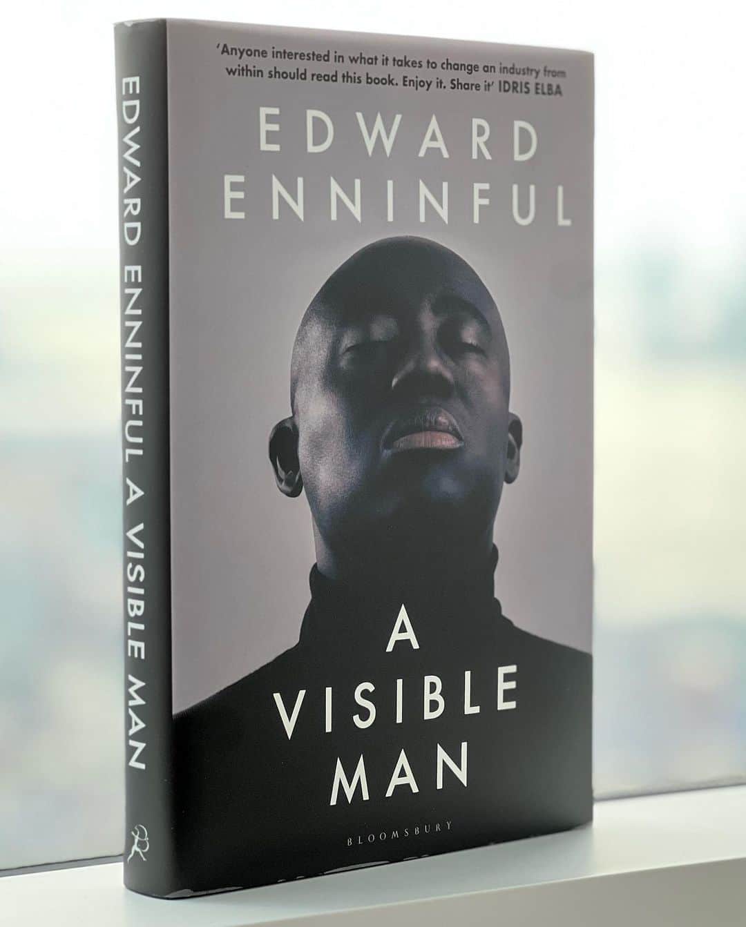 リンダ・エヴァンジェリスタのインスタグラム：「♥️♥️♥️♥️ Celebrating Edward Enninful. 🙌🏻 @edward_enninful」