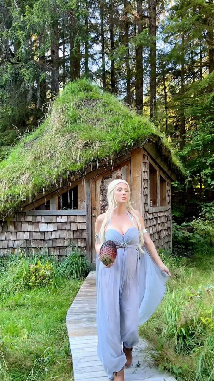 サラ・ジーン・アンダーウッドのインスタグラム