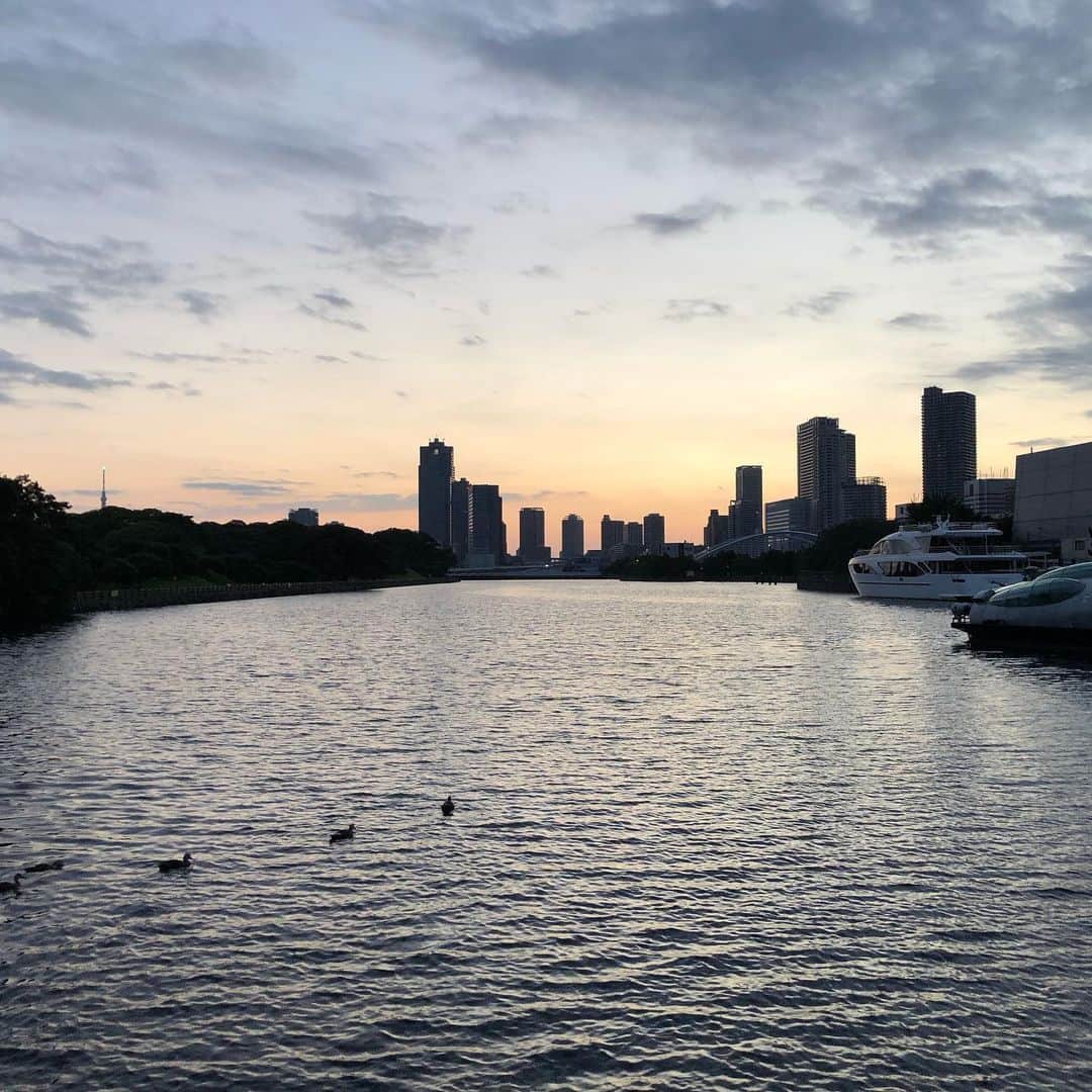中西圭三のインスタグラム：「Good morning TOKYO！ 2022.08.29 ⛅️ 22℃ おはようございます☀」